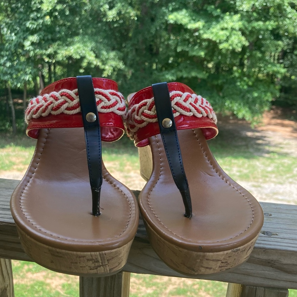 Tommy Hilfiger corks sz 81/2
